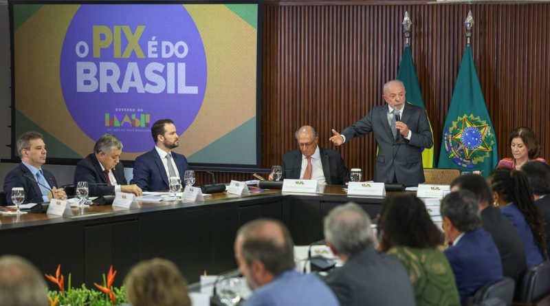Lula diz ter sido surpreendido por decisão