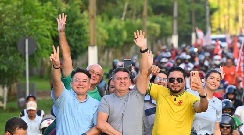 David Almeida destaca fé e compromisso ao encerrar agenda em Coari