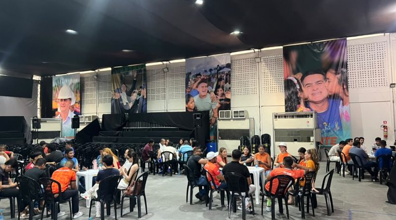 Jovens debatem educação e emprego no Plano de Governo