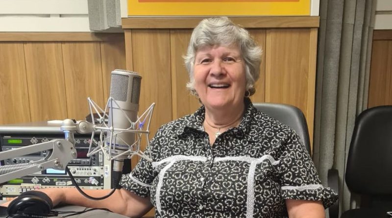 Rádios Nacional e MEC estreiam nova temporada do programa Alma Blues com a apresentadora Jussara Mendonça. Foto: Rádio Nacional/Divulgação